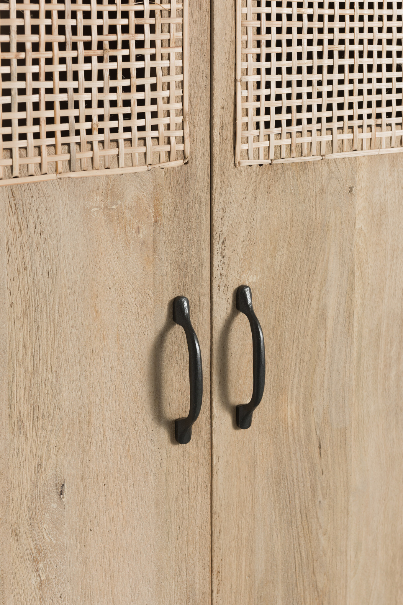 Schrank 3 Türen + 4 Schubladen – Bild 10